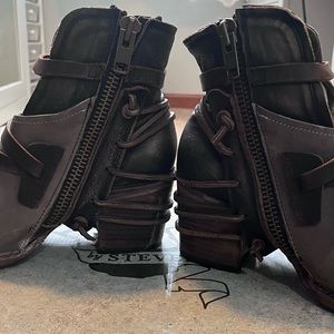 Freebird by Steven boot  Style:Crue  Size 10 Gray
Gorgeous craftsmanship!